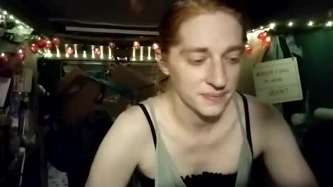 Snapshot of lesleygumgrass chatting on 28, 5, 2026 LesleyGumGrass- The Boring Trans girl online show from 28, 5, 2026