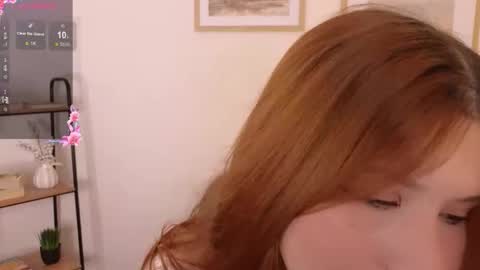 Snapshot of leslie__williams chatting on 19, 10, 2025 Tracy online show from 19, 10, 2025