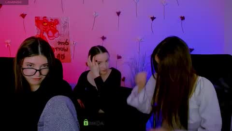 leslie_bird online show from 13, 2, 2026