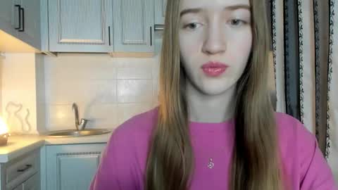  LESLIE   online show from 21, 11, 2025