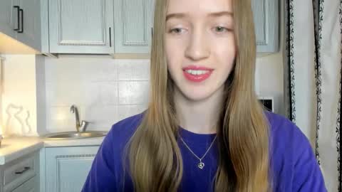  LESLIE   online show from 22, 11, 2025