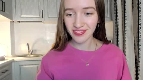  LESLIE   online show from 15, 12, 2025