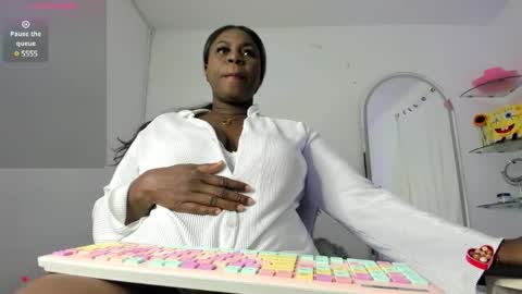 Snapshot of lesliee_brownn chatting on 10, 12, 2024 lesliee_brownn online show from 10, 12, 2024