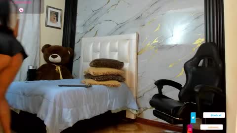 I am here from Monday to Friday from 730 am to 130 pm Colombia time and saturday from 500 am to 1000 am .... Soon Blue page online show from 16, 2, 2026