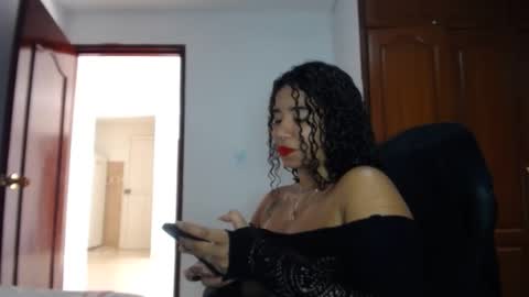 Snapshot of leslycarsson chatting on 6, 2, 2025 lesly online show from 6, 2, 2025