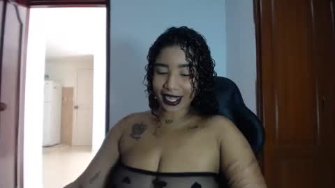 Snapshot of leslycarsson chatting on 19, 2, 2025 lesly online show from 19, 2, 2025