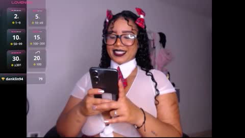 Snapshot of leslycarsson chatting on 25, 10, 2025 lesly online show from 25, 10, 2025