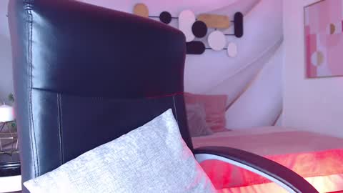 Less  online show from 3, 12, 2024