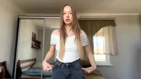 Leslie online show from 16, 4, 2026