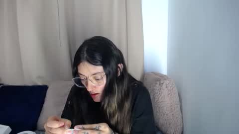 Snapshot of lessliee chatting on 25, 3, 2026 lessliee online show from 25, 3, 2026