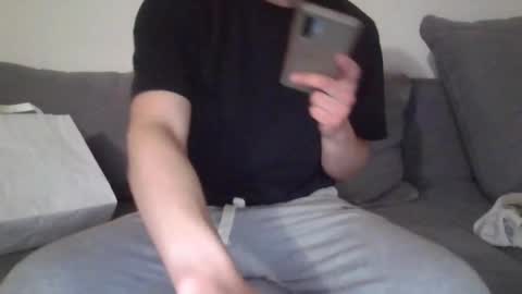 Snapshot of lestaro chatting on 23, 2, 2025 neoglo online show from 23, 2, 2025