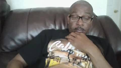 letmegetsum2 online show from 19, 5, 2026