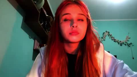 Snapshot of lettygherardini chatting on 28, 4, 2026 Lola online show from 28, 4, 2026