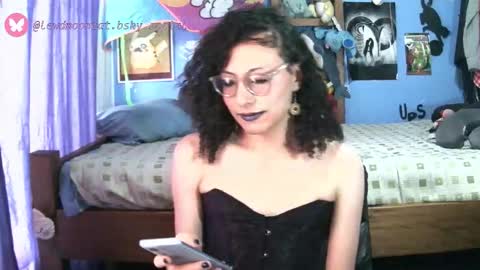 Snapshot of lewd_mooncat chatting on 27, 3, 2026 Lewd Mooncat online show from 27, 3, 2026