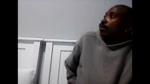 Snapshot of lewinskytheone chatting on 17, 12, 2025 lewinskytheone online show from 17, 12, 2025