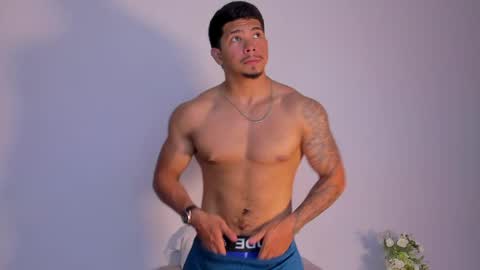 Snapshot of lewishamiltom chatting on 27, 4, 2026 lewis online show from 27, 4, 2026