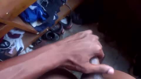 Snapshot of lewiskip chatting on 21, 12, 2025 lewiskip online show from 21, 12, 2025