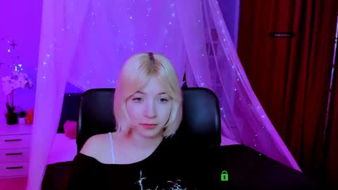 Snapshot of lexi_lust_ chatting on 6, 5, 2026 ur baby online show from 6, 5, 2026