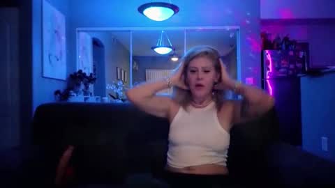 Snapshot of lexi_shocker chatting on 22, 11, 2025 Lexi online show from 22, 11, 2025