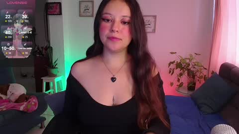 Snapshot of lexie_babe chatting on 6, 1, 2025 Lexie Thompson   8pm  0000am -5 online show from 6, 1, 2025
