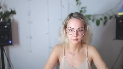 Lexie online show from 10, 12, 2024