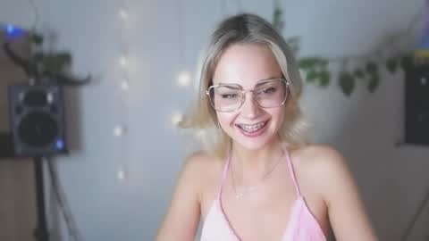 Lexie online show from 11, 12, 2024