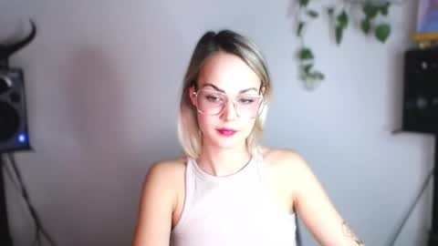 Lexie online show from 24, 2, 2025