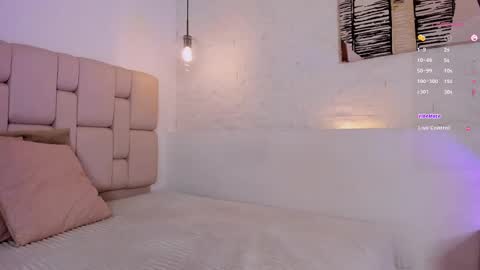 Lexie  online show from 21, 2, 2025