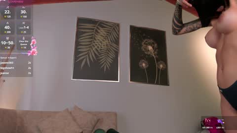 Lexie  online show from 14, 12, 2024