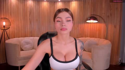 Lexie  online show from 16, 12, 2024