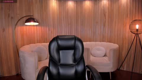 Lexie  online show from 18, 12, 2024