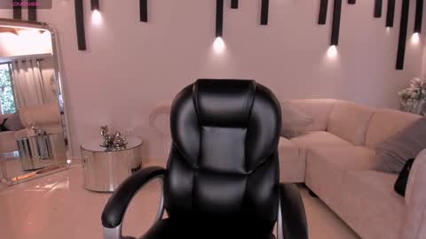 Lexie  online show from 16, 1, 2025