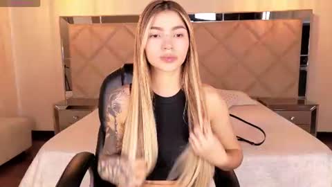 Lexie  online show from 13, 7, 2026