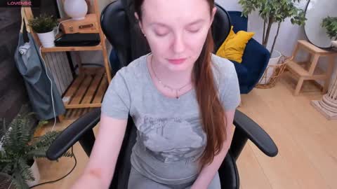 Snapshot of lexihoward chatting on 10, 3, 2025 Lexi online show from 10, 3, 2025