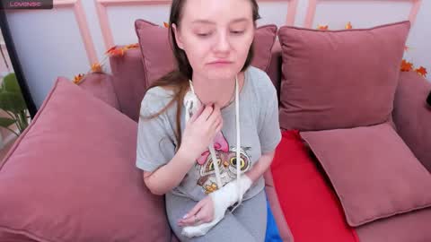 Snapshot of lexihoward chatting on 27, 10, 2025 Lexi online show from 27, 10, 2025