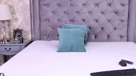 Lexi Riley online show from 4, 2, 2026