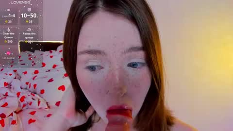 lexi miu online show from 25, 6, 2026