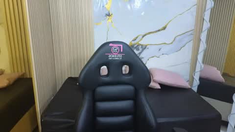 Snapshot of lexy_tay chatting on 27, 5, 2026 lexy_tay online show from 27, 5, 2026