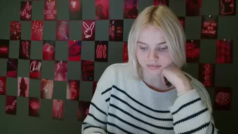 Snapshot of leyla_le chatting on 18, 9, 2025 Leyla online show from 18, 9, 2025