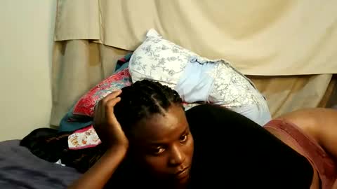 Snapshot of leylacuty13 chatting on 13, 3, 2026 leylacuty13 online show from 13, 3, 2026