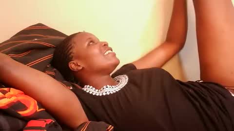 Snapshot of leylacuty13 chatting on 2, 4, 2026 leylacuty13 online show from 2, 4, 2026