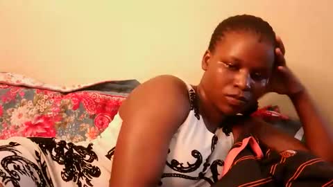 Snapshot of leylacuty13 chatting on 6, 4, 2026 leylacuty13 online show from 6, 4, 2026