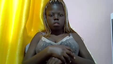 Snapshot of leylani69 chatting on 28, 2, 2025 laylani69 online show from 28, 2, 2025