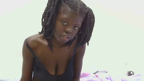 Snapshot of leylani69 chatting on 5, 7, 2026 laylani69 online show from 5, 7, 2026