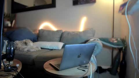 Hornystonerchick online show from 24, 12, 2024