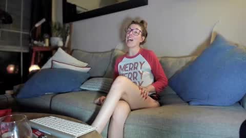 Hornystonerchick online show from 26, 12, 2024