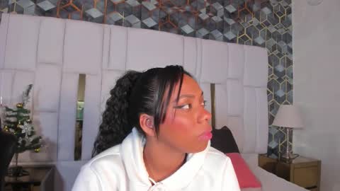 Snapshot of lia_mariana chatting on 20, 12, 2025 lia_mariana online show from 20, 12, 2025
