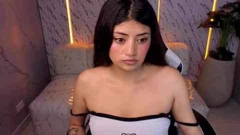 Snapshot of lia_queen_tx chatting on 25, 3, 2026 Online 1400 - 2100 online show from 25, 3, 2026