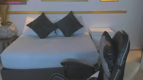 Lia  online show from 21, 9, 2025