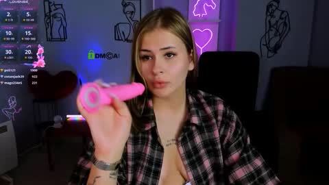 Snapshot of lia_sunset chatting on 5, 10, 2025 Lia online show from 5, 10, 2025